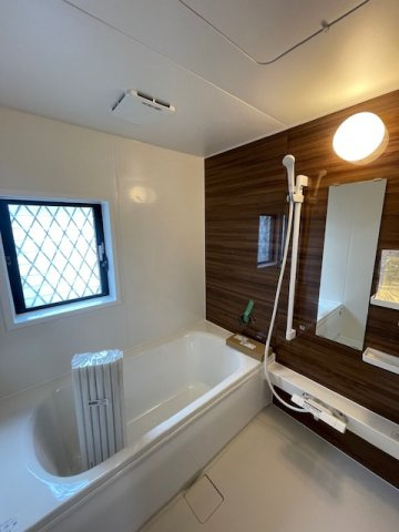 【中古】ふじみ野市西鶴ケ岡リフォーム中古住宅の浴室|お風呂も新品です！
水回りが新品だと気持ちよく生活を始めていただけますね♪