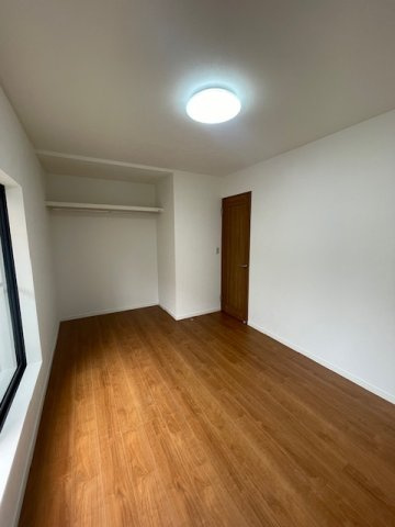 【中古】ふじみ野市西鶴ケ岡リフォーム中古住宅の洋室|2F 6帖洋室です☆