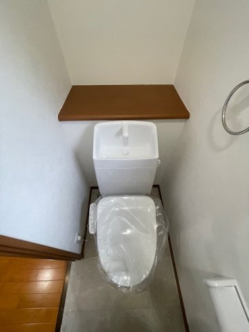 【中古】ふじみ野市西鶴ケ岡リフォーム中古住宅のトイレ|2Fトイレも新品♪