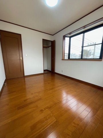 【中古】ふじみ野市西鶴ケ岡リフォーム中古住宅の洋室|3F 6帖洋室です☆