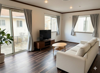 【居間・リビング】 | ◆季美の森東１町目◆リフォーム済み戸建て◆売主◆ | ※家具はCGパースとなります。