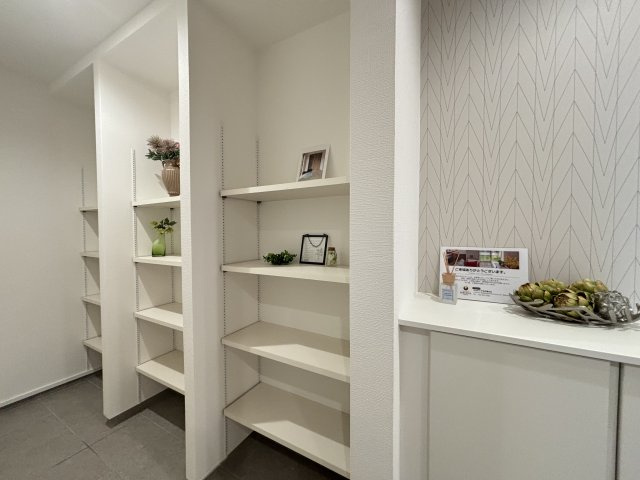 MELDIA昭和区折戸町304④｜名古屋市の戸建ならホームアップの玄関|シューズインクローゼット