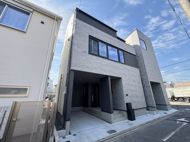 MELDIA昭和区折戸町304④｜名古屋市の戸建ならホームアップの駐車場|ビルトインガレージ