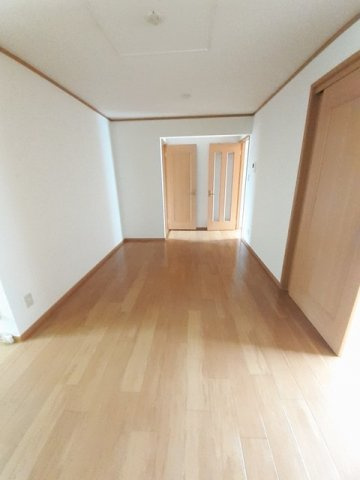 ベルデュール　Ｃの居間・リビング