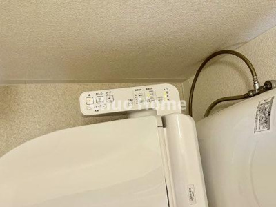 【内装】 | 東大島ファミールハイツ1号棟 | 【ウォシュレット】清潔に使いたいお手洗いには最適な設備です。もちろんウォームレットも標準装備です。