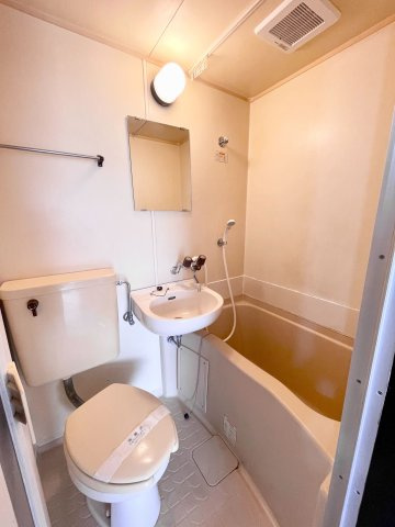 蕨市中央２丁目の賃貸マンションの浴室