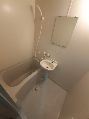 ナロージュの浴室