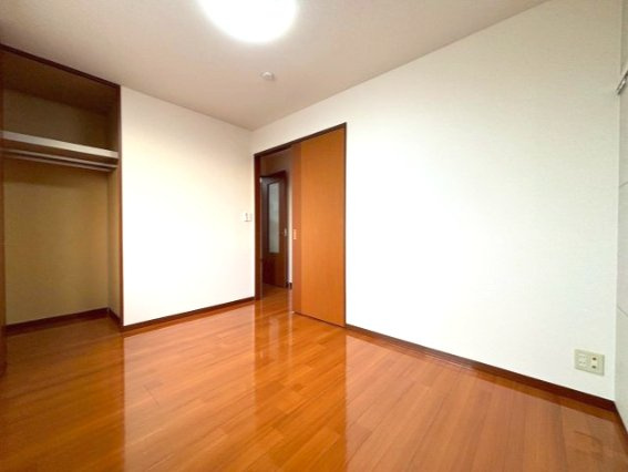 マウントヒルズの洋室|洋室です