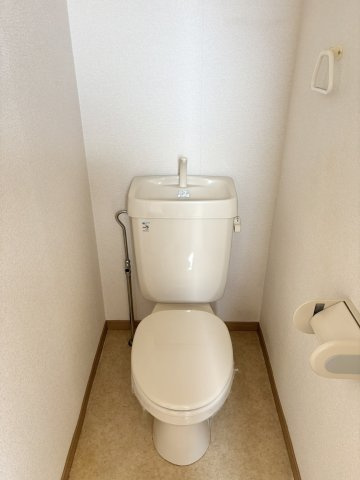 メゾンラベンダー8番館のトイレ