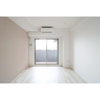 【洋室】 | アドバンス江坂ラシュレ | 広々とした洋室です