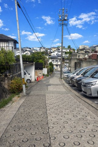 瑞穂区弥富ヶ丘町三丁目土地の前面道路含む現地写真