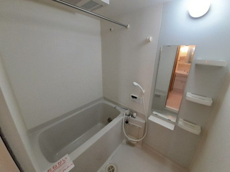 【浴室】 | ピュア・ブリーゼ | 落ち着いた空間のお風呂です