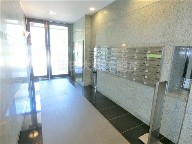 ルーブル東蒲田のエントランス