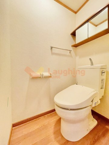 サンフォレスト小森野のトイレ|落ち着いた色調のトイレです