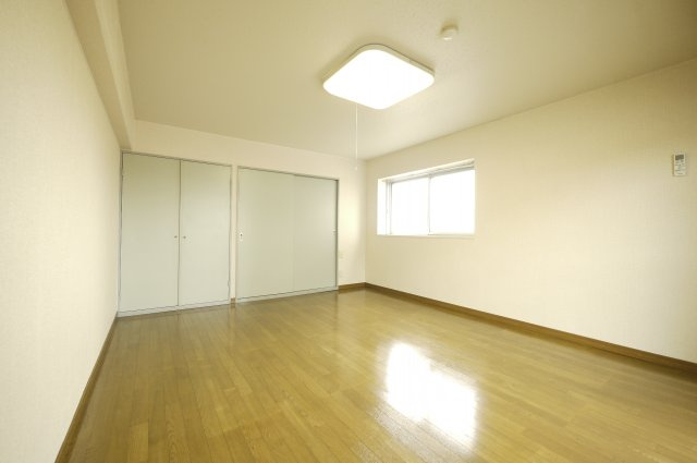 コープエスポワールⅠ棟の洋室|※写真は別の部屋のものです。