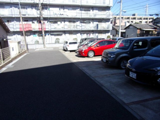 【駐車場】