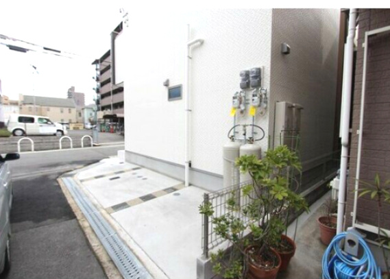あんしん+鶴田町08-1004の駐車場