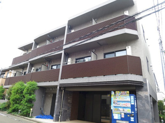 【外観】 | 鉄筋コンクリート造のがっちりとした建物。