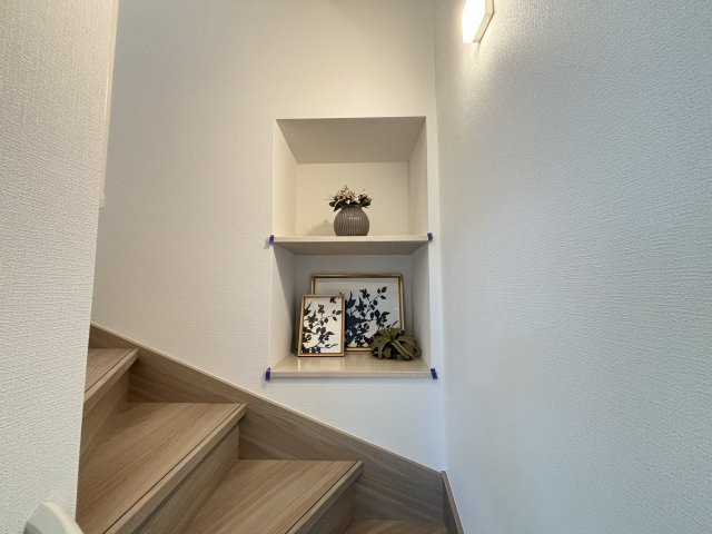 MELDIA昭和区折戸町304④｜名古屋市の戸建ならホームアップの内装|安心・安全の手すり付き階段