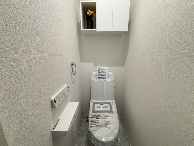 MELDIA昭和区折戸町304④｜名古屋市の戸建ならホームアップのトイレ|2か所にトイレを完備。混み合う朝や来客時も安心の設計！