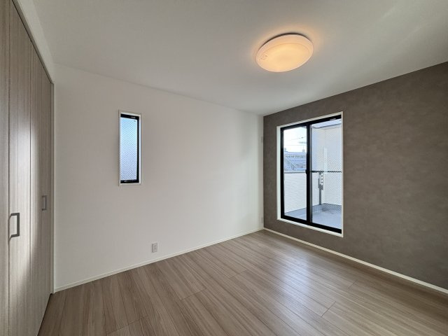 MELDIA昭和区折戸町304④｜名古屋市の戸建ならホームアップの洋室|全室収納付き