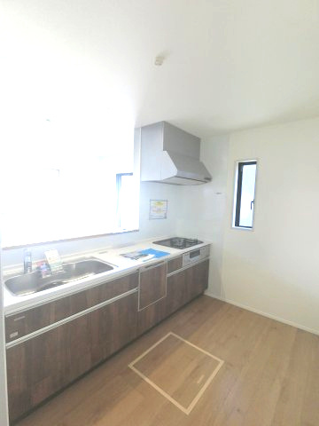 佐賀市本庄町大字本庄7期　2号棟のキッチン|システムキッチンで料理を楽しく