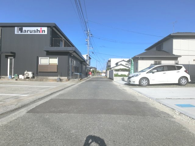 佐賀市本庄町大字本庄7期　2号棟の前面道路含む現地写真
