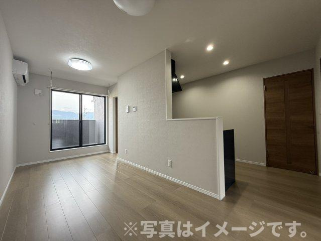 ネオンビオスⅡの居間・リビング