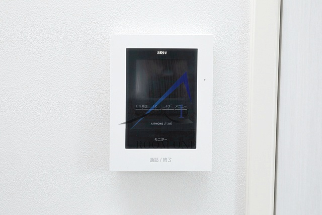 ケンフラッツのセキュリティ|モニター付きインターホンです。