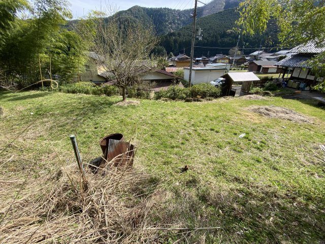 丹波市青垣町大稗の中古一戸建の庭