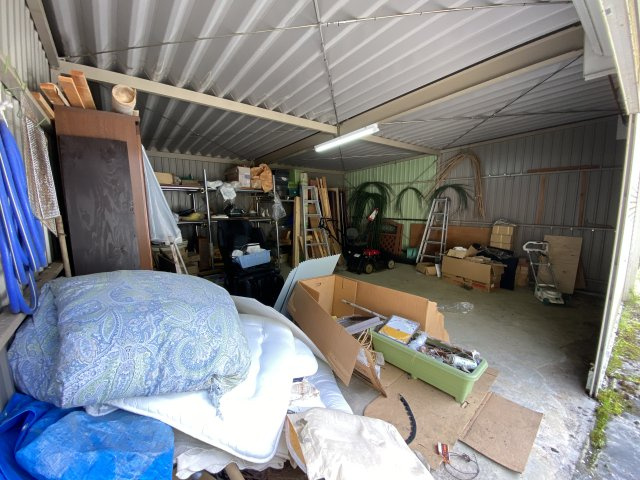 丹波市青垣町大稗の中古一戸建の駐車場|車庫内