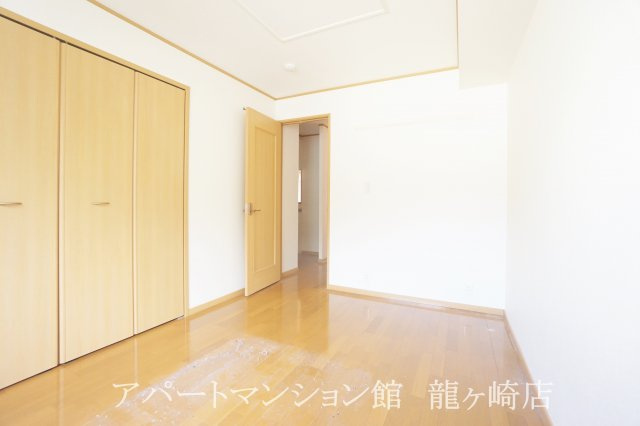 ブリーズ.エアリーの寝室