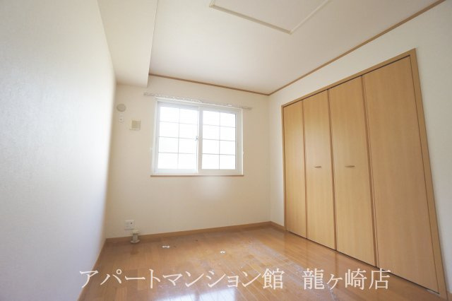 ブリーズ.エアリーの寝室