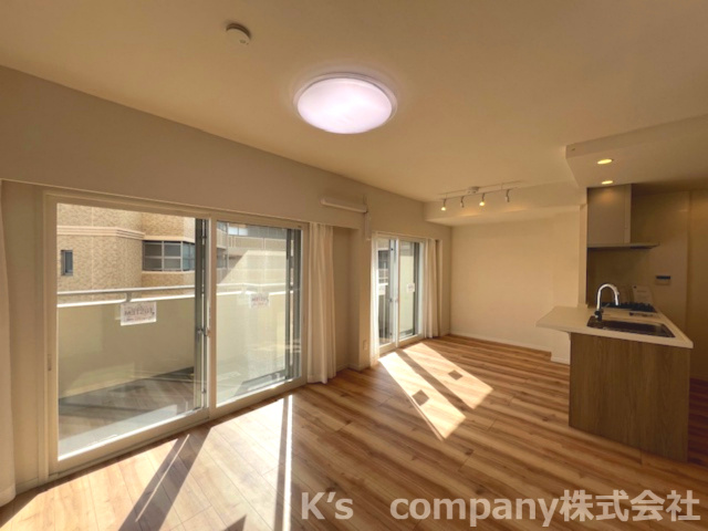 藤沢市片瀬海岸3丁目　ヴィルヌーブ片瀬江ノ島マリンテラス　409号室の居間・リビング|開放感のある空間です☆