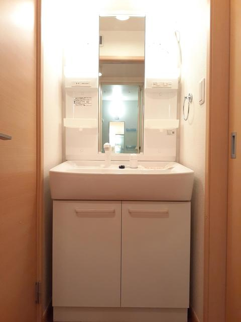 ベルメゾンの独立洗面台