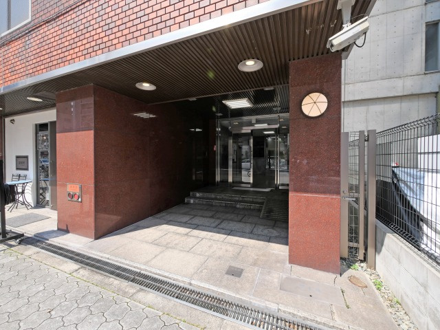 ローズコーポ天満東のエントランス