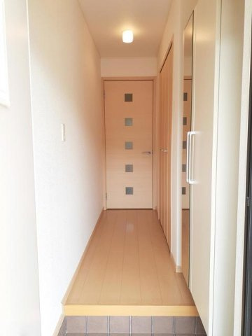 サンファミール西辛川の玄関