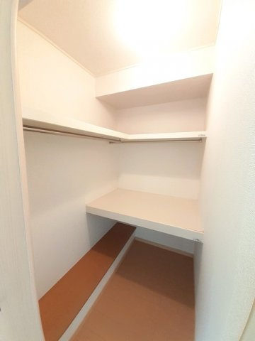 サンファミール西辛川の収納