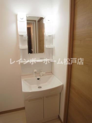 松戸市松戸の賃貸マンションの洗面所|使いやすい洗面所です