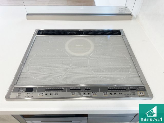 神戸市西区押部谷町木幡　新築一戸建ての設備|火を使わないので、安心なＩＨコンロ！でこぼこが無い構造なので、掃除もしやすく清潔に保てます！