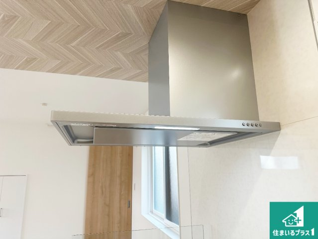 神戸市西区押部谷町木幡　新築一戸建ての設備|汚れにくいスロットフィルタでお手入れラクラク！ＬＥＤ照明付き！