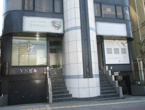 大阪市住之江区西加賀屋３丁目の店舗事務所のエントランス