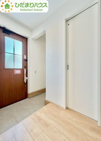 野田市山崎23期　新築戸建　2号棟の居間・リビング|パース・リビング（現状と異なる場合がございます。）