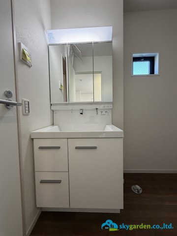 平塚市御殿2期　新築戸建　全5棟1号棟の独立洗面台