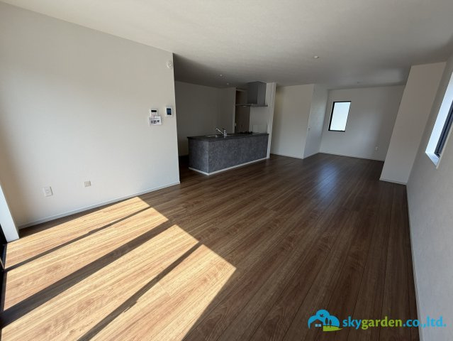 平塚市御殿2期　新築戸建　全5棟1号棟の居間・リビング