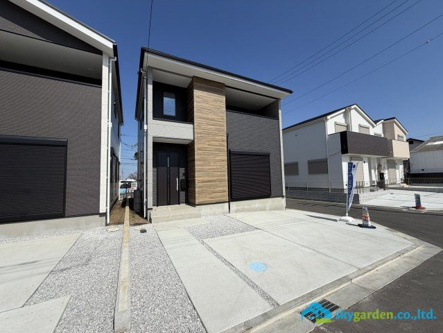 平塚市御殿2期　新築戸建　全5棟1号棟の前面道路含む現地写真