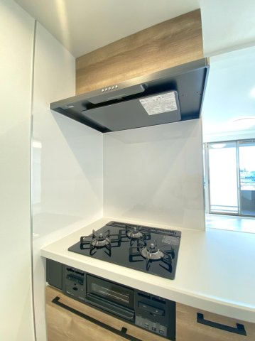 サーパスシティ西院日照町のキッチン|現地2026年1月撮影
3口コンロでお料理がしやすいです。