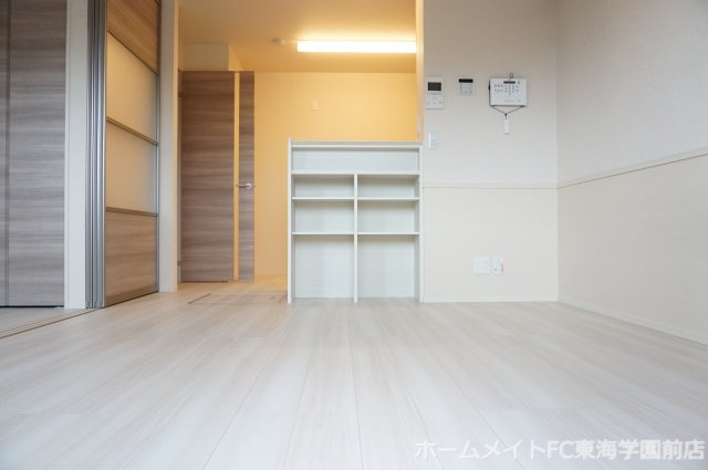 アンファンウルーの居間・リビング