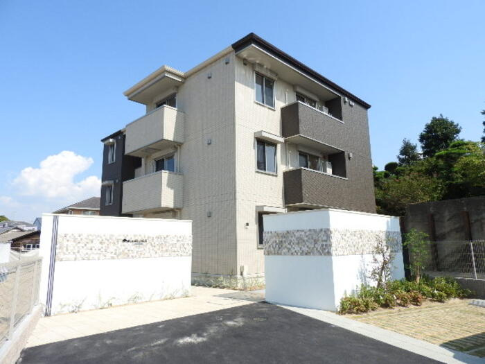 和泉市王子町３丁目のハイツの外観|外観もきれいです