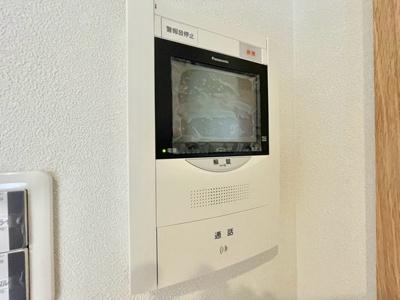 【セキュリティ】 | アンビエント江坂 | 物件を比較検討したいお客様には、「物件比較見学プラン」をご用意しております。こちらの物件だけでなく、お客様の希望に沿った物件を、いくつかまとめてご案内させて頂きます。